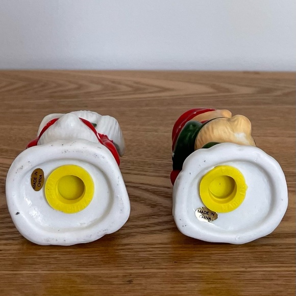 Vintage Holiday Salt and Pepper Shakers Anthropomorphic Animals with Snowballs - Picture 10 of 12